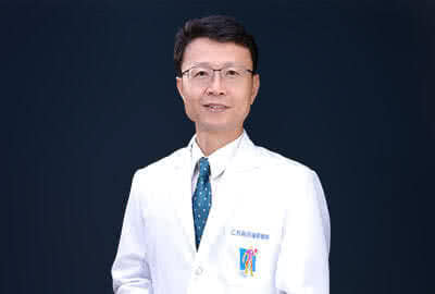 莊育誌 醫師專治減重、感冒、失眠、腹瀉、高血壓、腸胃機能障礙、便祕、睡眠障礙、心悸、頭痛、中風後遺症、扭傷挫傷拉傷、坐骨神經痛、運動傷害、五十肩、關節痛、腰椎痛、網球肘、神經痛、落枕、各種痠痛、月經調理、痛經、白帶、更年期障礙、體質調整、食慾不振、小兒轉骨